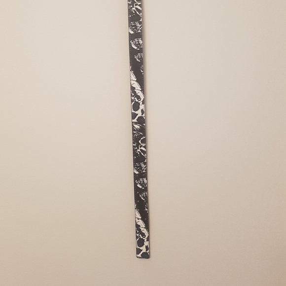 💲5️⃣ in 🛍️of2+ [TONY HAWK] Reversible Skull Belt - Picture 2 of 10